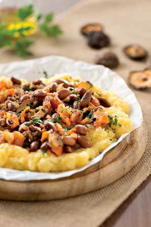 Polenta con ragù di porcini e borlotti