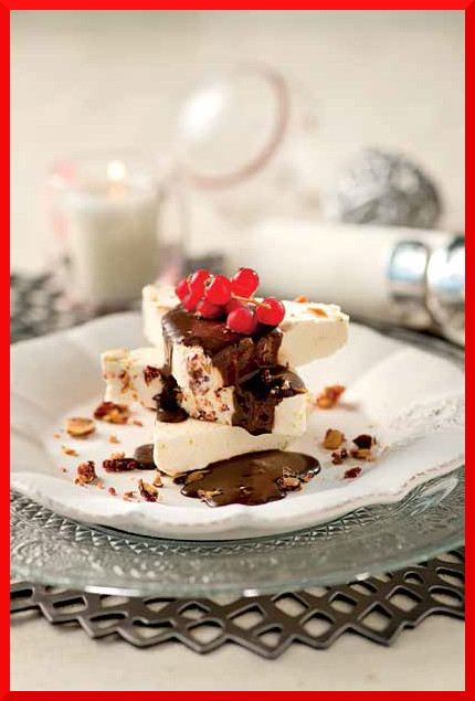 Semifreddo al torrone con salsa al cioccolato