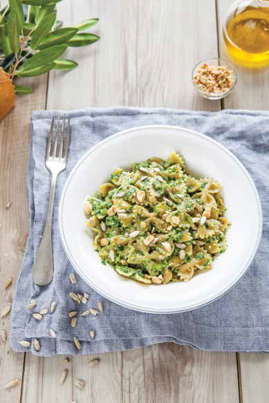 Farfalle integrali con pesto di rucola