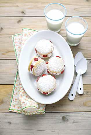 Baci morbidi con panna e fragole