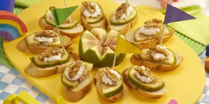 Crostini con ricotta, fichi e noci