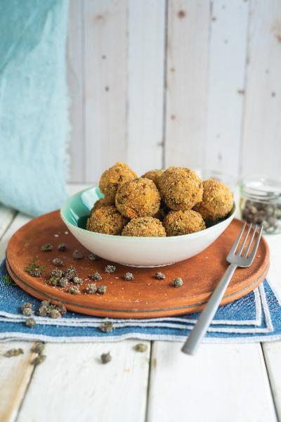 Polpette di tonno in crosta di taralli e finocchietto