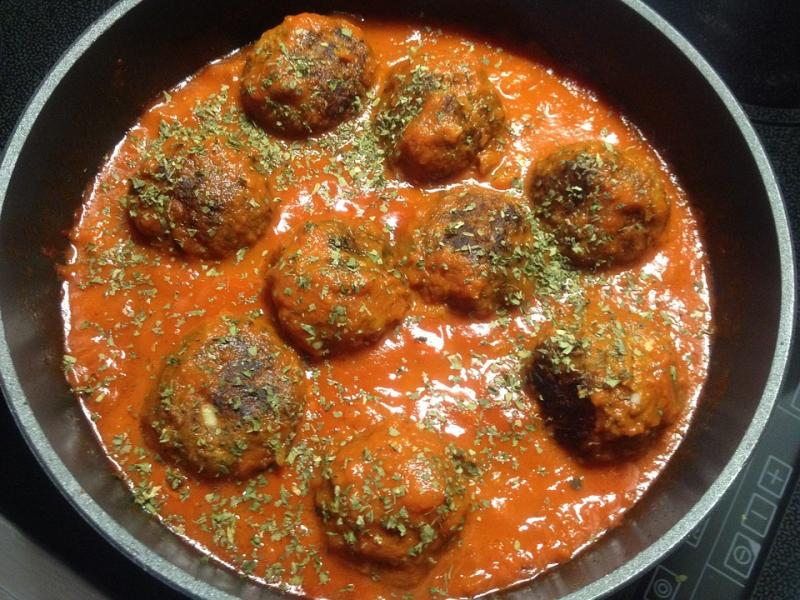 Polpette al sugo di pomodoro e zenzero