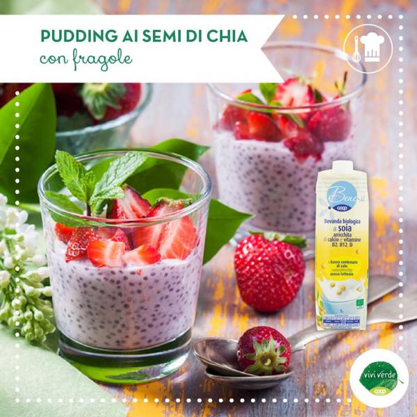 pudding ai semi di chia con fragole