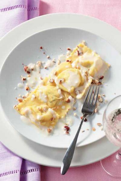 Tortelli di bietole in crema di parmigiano